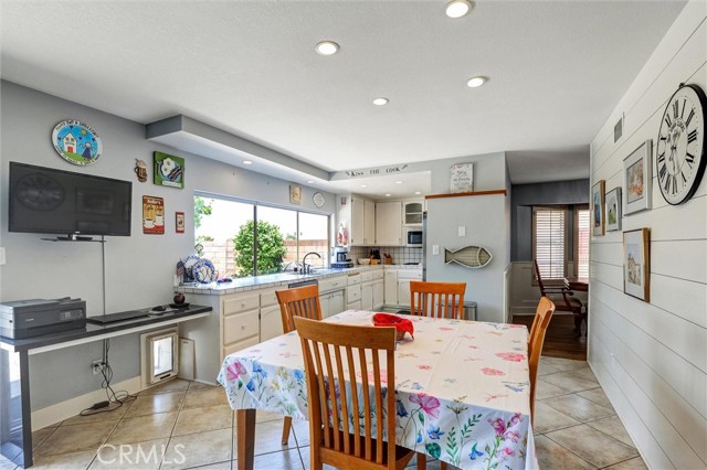18137 Galatina Street, Rowland Heights CA: https://media.crmls.org/medias/9c0cf8bf-a4c0-4061-8130-e512dc81ff59.jpg