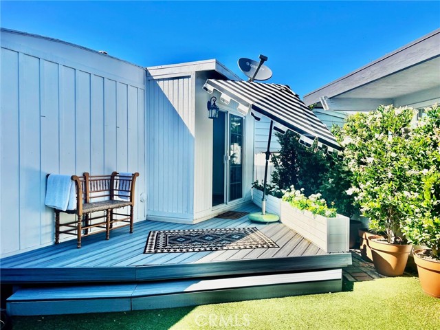 242 Lexington Circle, Newport Beach CA: https://media.crmls.org/medias/9c0d4ecc-967a-4994-b6df-f191ac7f6bc6.jpg