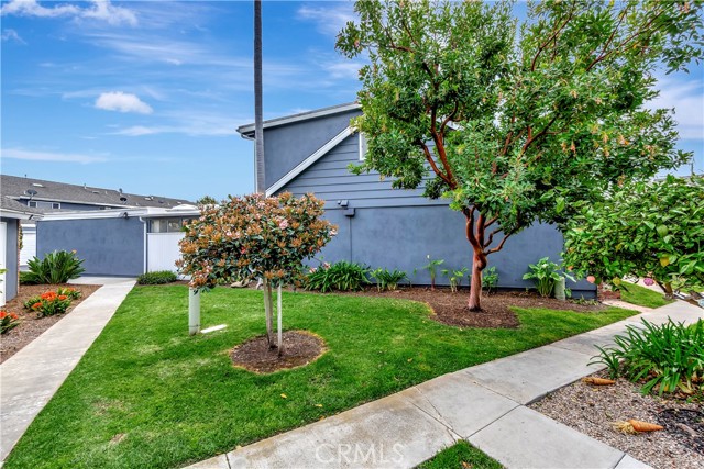 Detail Gallery Image 7 of 40 For 152 Yorktown Ln, Costa Mesa,  CA 92626 - 2 Beds | 2 Baths