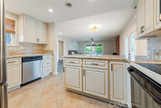 Detail Gallery Image 10 of 45 For 859 Penarth Ave, Diamond Bar,  CA 91789 - 4 Beds | 2 Baths