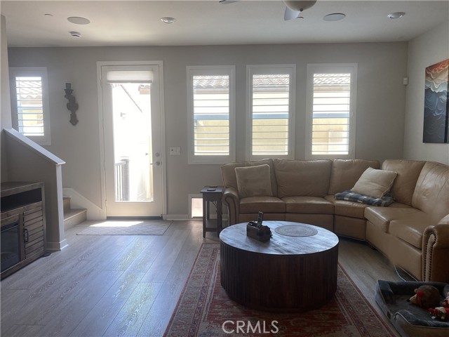 Detail Gallery Image 5 of 22 For 187 Capistrano Dr #187,  Ventura,  CA 93004 - 3 Beds | 2 Baths