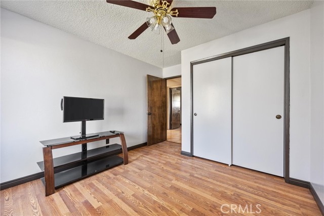 7519 Man O War Street, Bakersfield CA: https://media.crmls.org/medias/9c11255c-712b-4c3c-afa6-a56c5871a229.jpg