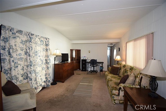 56254 29 Palms Highway, Yucca Valley CA: https://media.crmls.org/medias/9c12516d-81e1-4e65-a7de-e51cac4e49b4.jpg