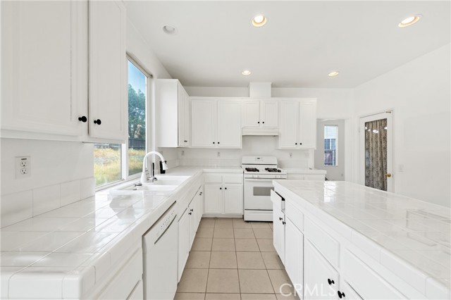 Detail Gallery Image 11 of 45 For 31824 Palm Vista Ct, Menifee,  CA 92584 - 3 Beds | 2/1 Baths