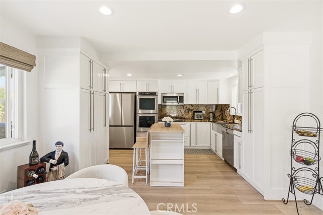 Detail Gallery Image 6 of 46 For 1301 Cameo Dr, Tustin,  CA 92780 - 4 Beds | 2 Baths