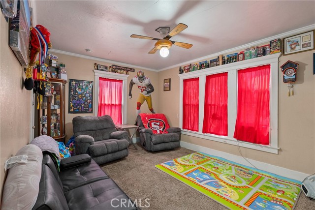 1225 Floral Avenue, Oroville CA: https://media.crmls.org/medias/9c133ebd-34ee-4f34-967d-f140f28c5376.jpg