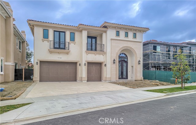 Detail Gallery Image 1 of 40 For 10168 Lightbreeze Cir, Huntington Beach,  CA 92646 - 5 Beds | 5/1 Baths