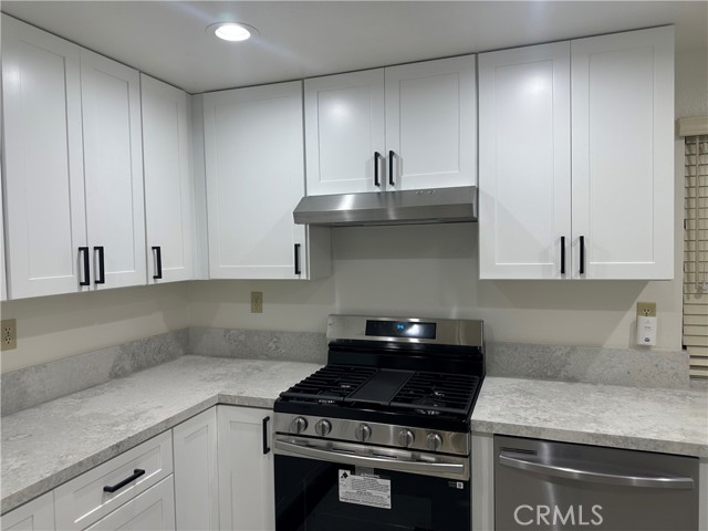 Detail Gallery Image 9 of 20 For 2124 Wildwood Ct, Fullerton,  CA 92831 - 3 Beds | 2 Baths