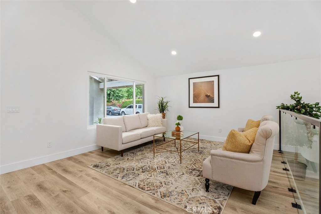 MLS #OC25225891 image #10