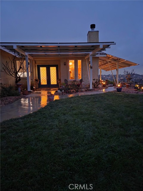7871 Virtue Vista Drive, Jurupa Valley CA: https://media.crmls.org/medias/9c14049d-7763-4172-bd4e-64c53793a4c7.jpg