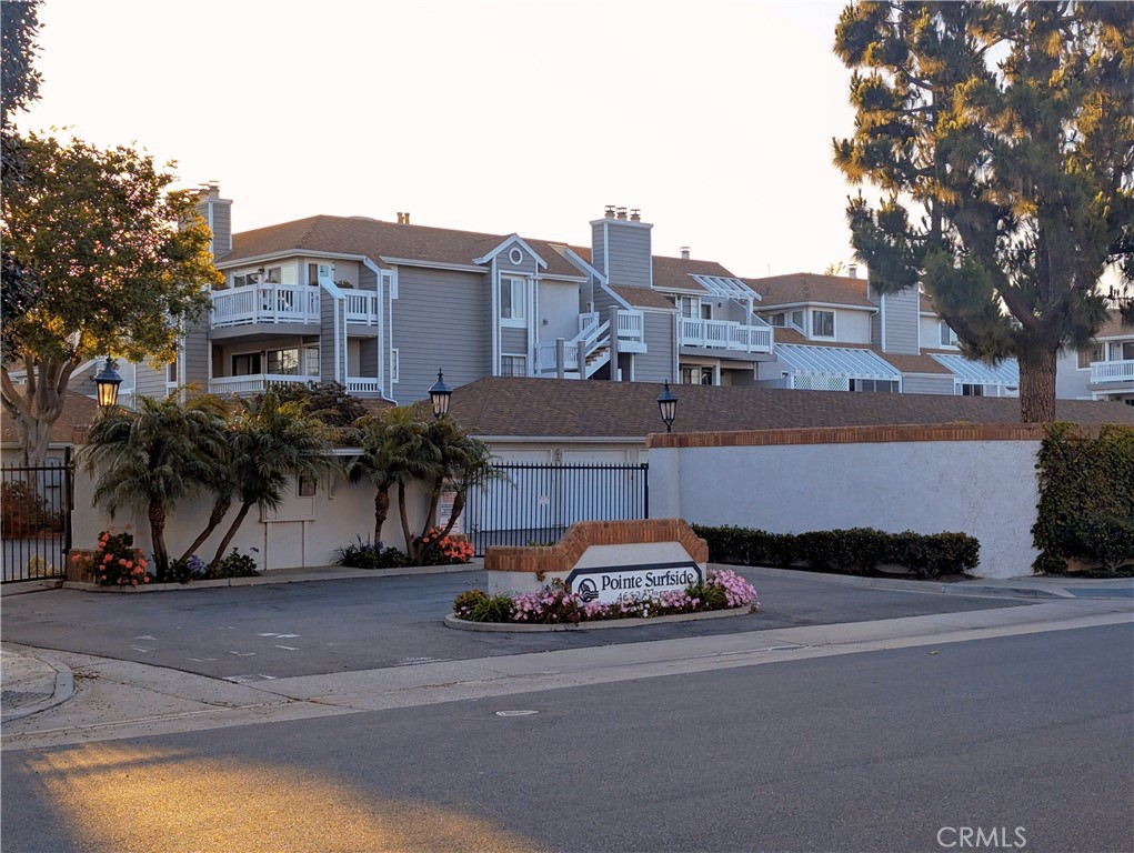 https://media.crmls.org/medias/9c1462c5-1d21-4951-9985-e86b57a4b5ec.jpg?preset=X-Large