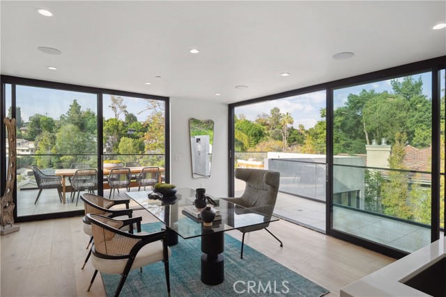 3670 Buena Park Drive, Studio City CA: https://media.crmls.org/medias/9c14df85-a30a-4f46-abed-f8e4b0bdf2d6.jpg