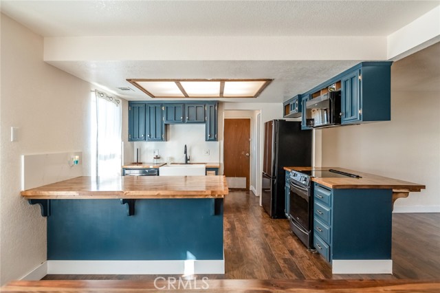 Detail Gallery Image 5 of 19 For 3654 Thompson, Selma,  CA 93662 - 3 Beds | 2 Baths