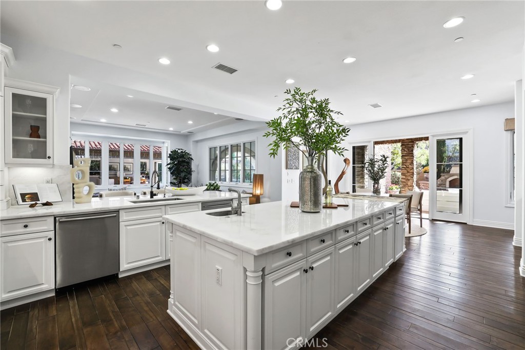 MLS #OC25219998 image #26