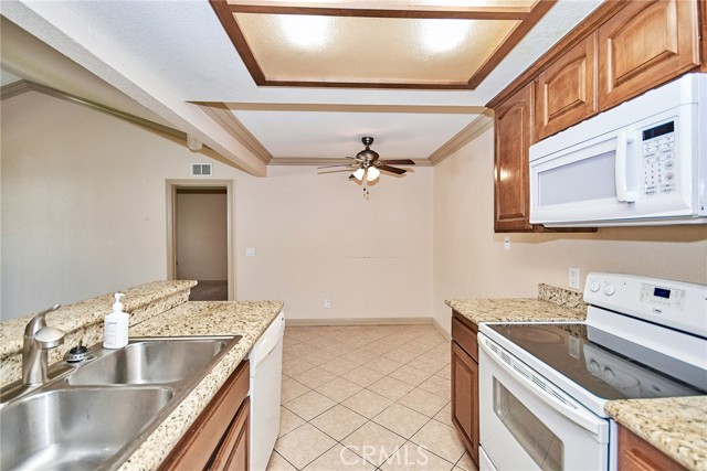 Detail Gallery Image 9 of 34 For 3535 Banbury Dr #14,  Riverside,  CA 92505 - 1 Beds | 1 Baths