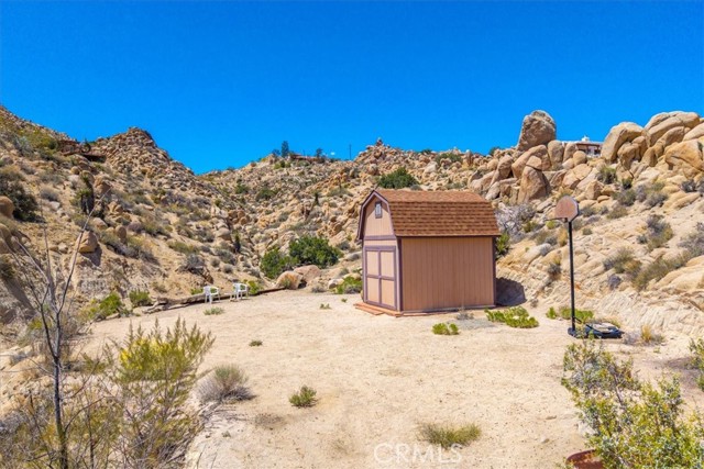 57710 Bandera Road, Yucca Valley CA: https://media.crmls.org/medias/9c178bce-4b2c-4000-8bb9-5d9a9f8888fd.jpg