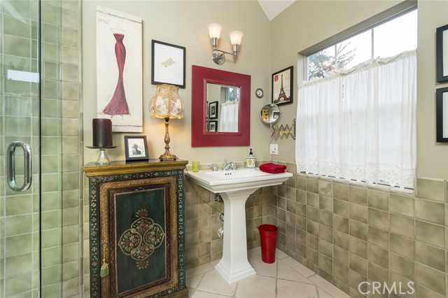 Detail Gallery Image 25 of 51 For 3132 Altura Ave, La Crescenta,  CA 91214 - 4 Beds | 2 Baths