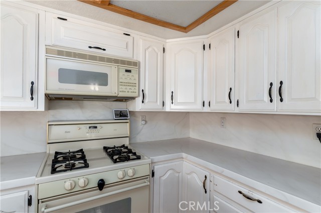 Detail Gallery Image 13 of 31 For 1592 Christopher Ln, Redlands,  CA 92374 - 2 Beds | 2 Baths
