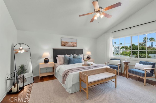 Detail Gallery Image 15 of 20 For 515 S Broadway #B,  Redondo Beach,  CA 90277 - 2 Beds | 2/1 Baths