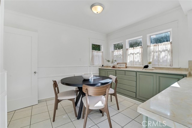 Detail Gallery Image 13 of 40 For 337 N Beachwood, Los Angeles,  CA 90004 - 3 Beds | 2 Baths