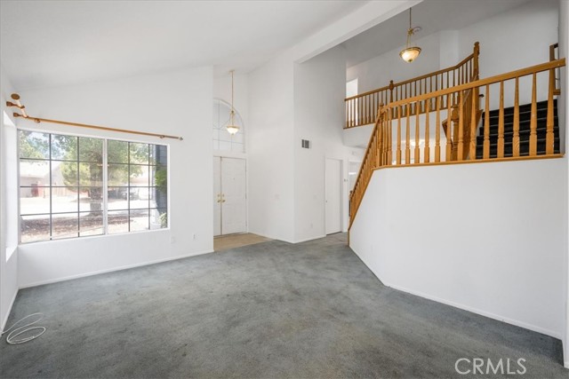 881 Sussex N, San Jacinto CA: https://media.crmls.org/medias/9c1993e8-438a-462b-8909-ecc65f35237b.jpg