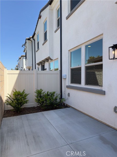 Detail Gallery Image 35 of 41 For 17532 Cameron Ln, Huntington Beach,  CA 92647 - 3 Beds | 2/1 Baths