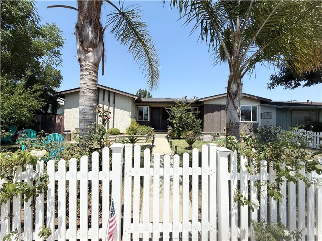 23233 Vanowen Street, West Hills CA: https://media.crmls.org/medias/9c1a933b-d045-48c3-a4e9-5f71924abb2b.jpg