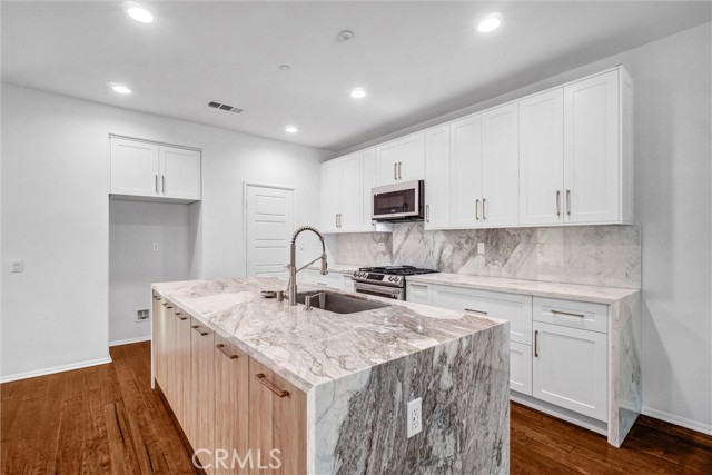 Detail Gallery Image 9 of 35 For 519 S Melrose St, Anaheim,  CA 92805 - 3 Beds | 2/1 Baths
