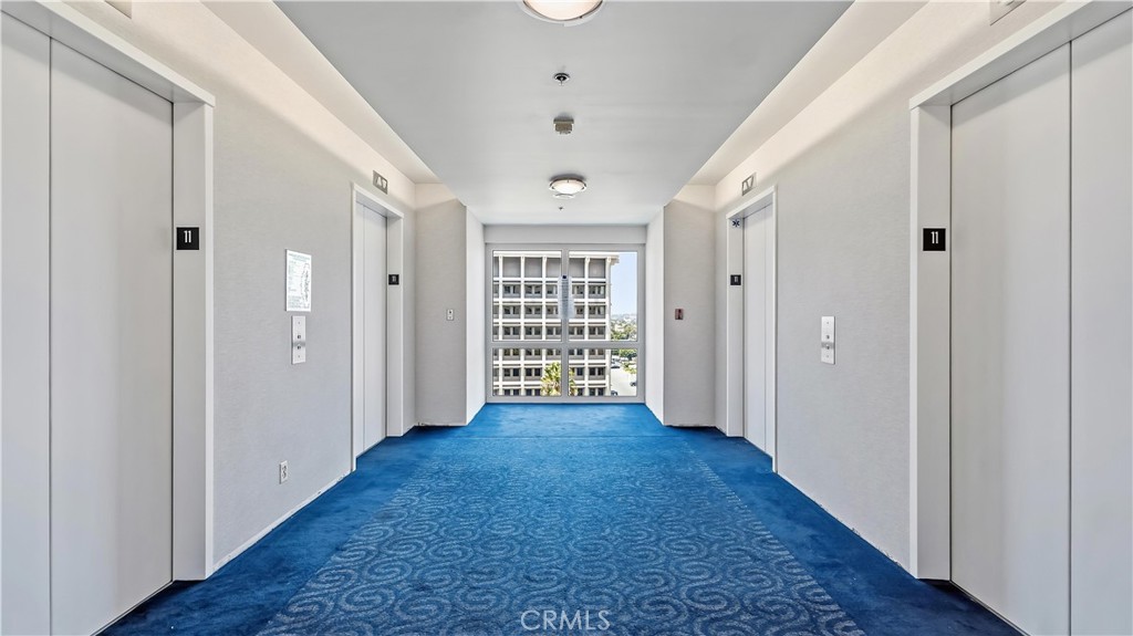 https://media.crmls.org/medias/9c1a9ea2-6e03-4a9c-80ca-3006836f1b3d.jpg?preset=X-Large