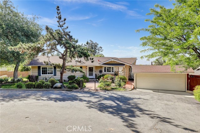2307 Cameron Avenue, Covina CA: https://media.crmls.org/medias/9c1b881c-5c0b-41a3-934c-3b2d55daa62b.jpg
