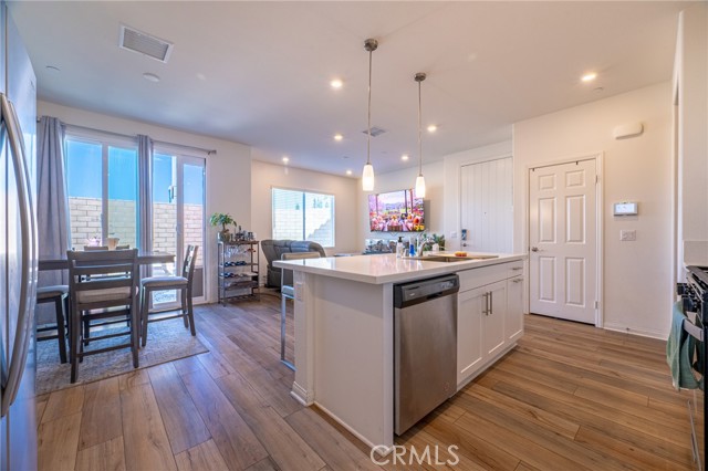 Detail Gallery Image 11 of 43 For 202 Bonita Ln, Rialto,  CA 92376 - 3 Beds | 2/1 Baths