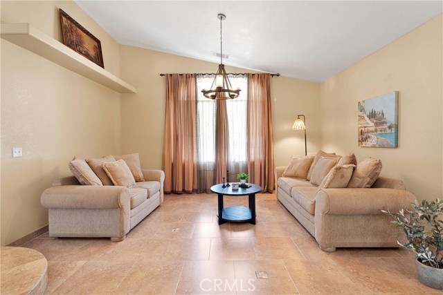 Detail Gallery Image 7 of 64 For 16158 Rimrock Rd, Apple Valley,  CA 92307 - 4 Beds | 2/1 Baths