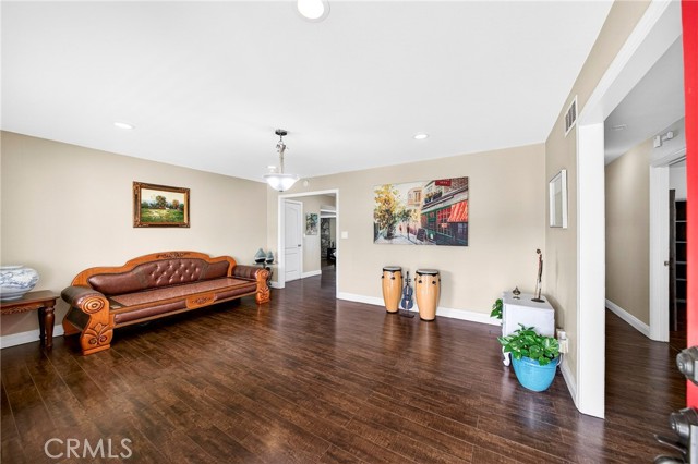 Image 4 of 44 For 15243 Crosswood