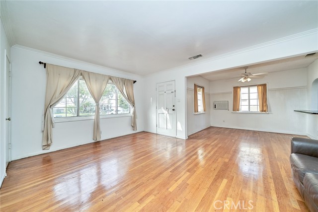 Detail Gallery Image 4 of 34 For 4318 Maybank, Lakewood,  CA 90712 - 3 Beds | 2 Baths