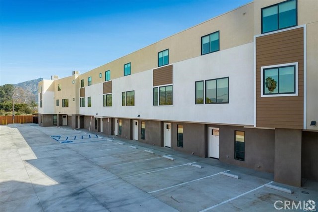 Detail Gallery Image 2 of 31 For 4251 E Live Oak Ave #8,  Arcadia,  CA 91006 - 3 Beds | 3/1 Baths