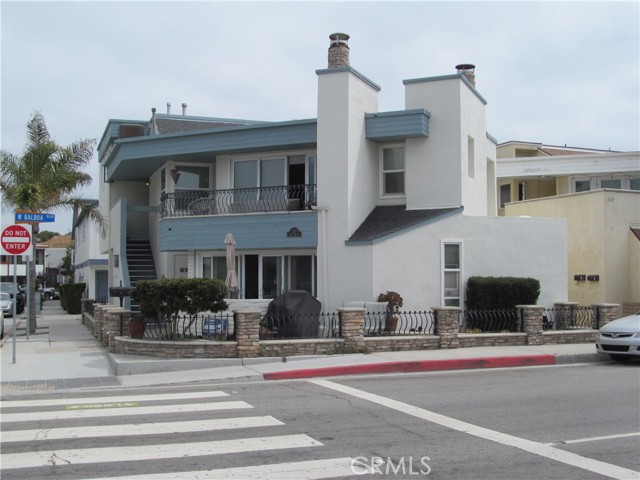 520 W W. Balboa Blvd. BLVD