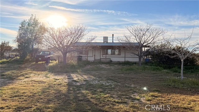 Detail Gallery Image 5 of 5 For 13958 Sage, Oak Hills,  CA 92344 - 5 Beds | 3/1 Baths