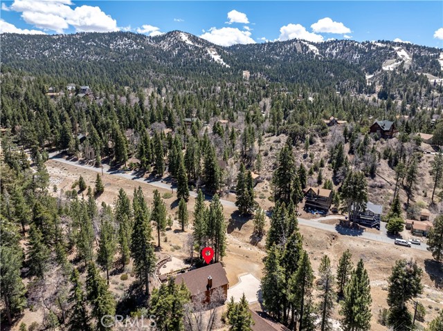 43485 Colusa Drive, Big Bear Lake CA: https://media.crmls.org/medias/9c1e7328-b0f6-4e93-94e4-35033df3a5dc.jpg