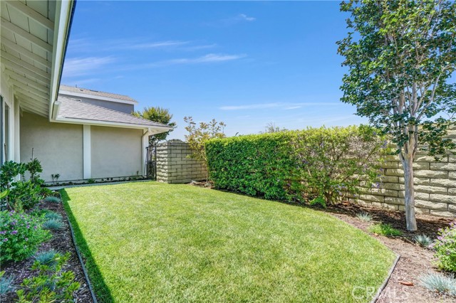 17232 Golden View Lane, Huntington Beach CA: https://media.crmls.org/medias/9c1e867b-aad5-408f-b111-fdc36a558fcb.jpg