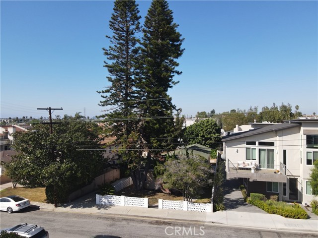 2705 Rockefeller Lane, Redondo Beach, California 90278, 5 Bedrooms Bedrooms, ,2 BathroomsBathrooms,Residential,Sold,Rockefeller,SB22225632