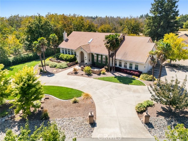 Detail Gallery Image 3 of 60 For 3515 Bell Estates Dr, Chico,  CA 95973 - 6 Beds | 5/1 Baths