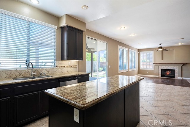 Detail Gallery Image 22 of 45 For 39766 Pinedale Way, Murrieta,  CA 92562 - 5 Beds | 3 Baths