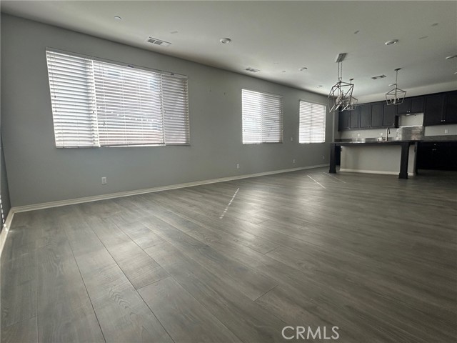 Detail Gallery Image 5 of 40 For 3195 E Olympic, Ontario,  CA 91762 - 3 Beds | 2/1 Baths