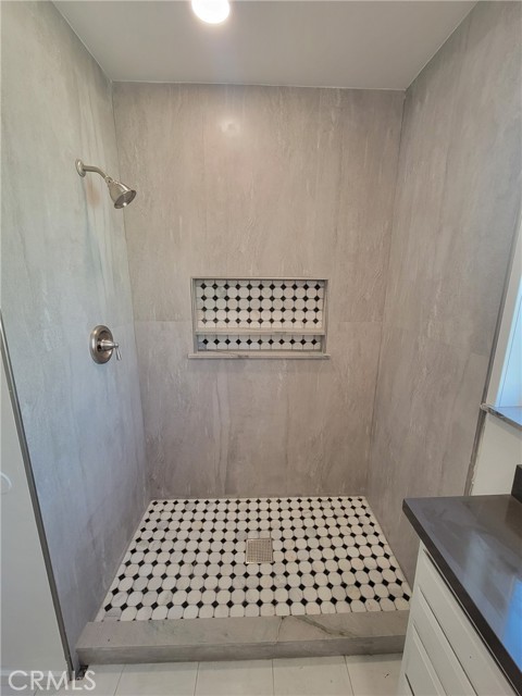 Image 16 of 19 For 8101 Taylor  