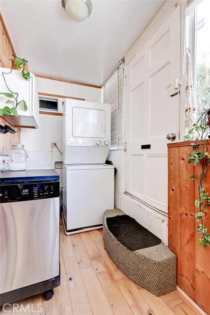 1705 Huntington Lane, Redondo Beach, California 90278, 2 Bedrooms Bedrooms, ,2 BathroomsBathrooms,Residential,Sold,Huntington,SB21166702