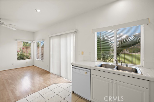 Detail Gallery Image 18 of 61 For 1037 Davis Way, Placentia,  CA 92870 - 3 Beds | 2/1 Baths