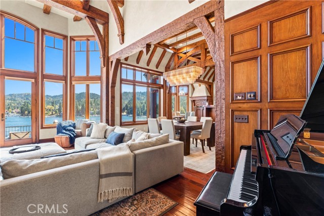 Detail Gallery Image 9 of 75 For 27453 Bayshore Dr, Lake Arrowhead,  CA 92352 - 8 Beds | 6/2 Baths