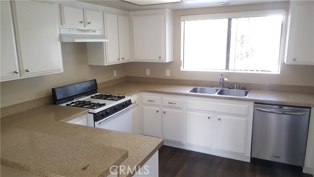 Detail Gallery Image 6 of 7 For 34162 Ruby Lantern St a,  Dana Point,  CA 92629 - 3 Beds | 3 Baths