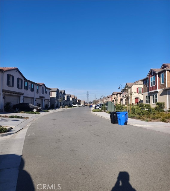 Detail Gallery Image 17 of 19 For 4205 E Carmel Privado, Ontario,  CA 91761 - 3 Beds | 2/1 Baths