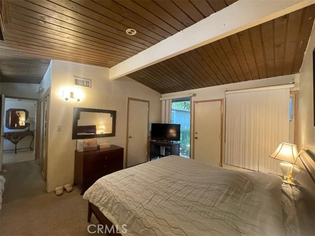 Detail Gallery Image 11 of 71 For 8458 Canby Ave, Northridge,  CA 91325 - 3 Beds | 2 Baths